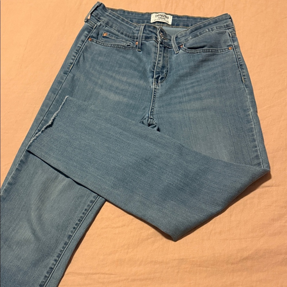 Levi's Women's Light Blue Skinny Jeans